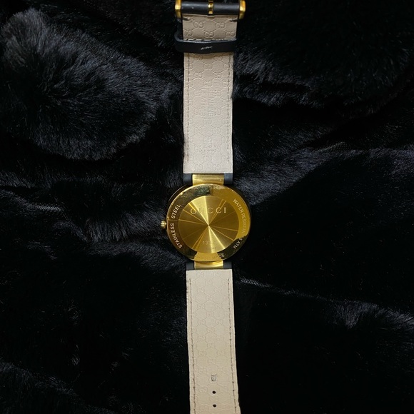 Gucci Watch - Picture 3 of 4